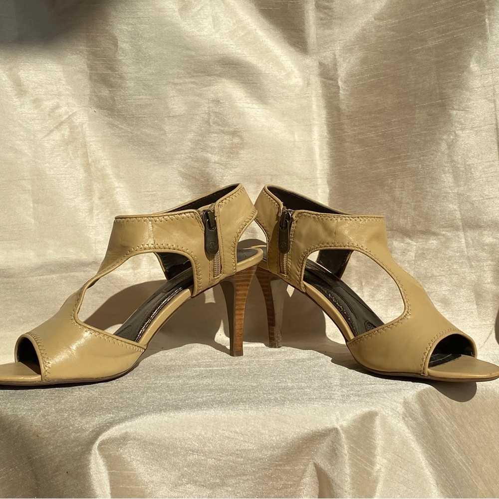 Adrienne Vittadini Tan Block Heels peep toes